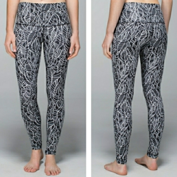 Lululemon Wunder Under Pant Luxtreme Roll Down Size 2 - Picture 1 of 13